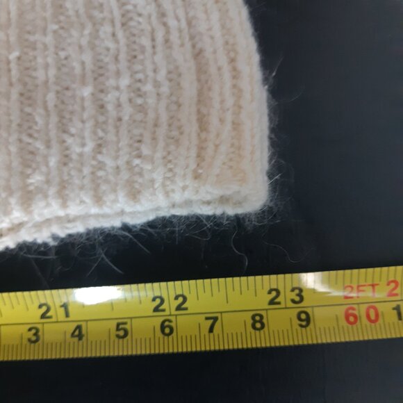 Bay Club SZ M Cream Silk, Angora Rabbit, Nylon & Lambswool Turtleneck Sweater - Picture 12 of 16